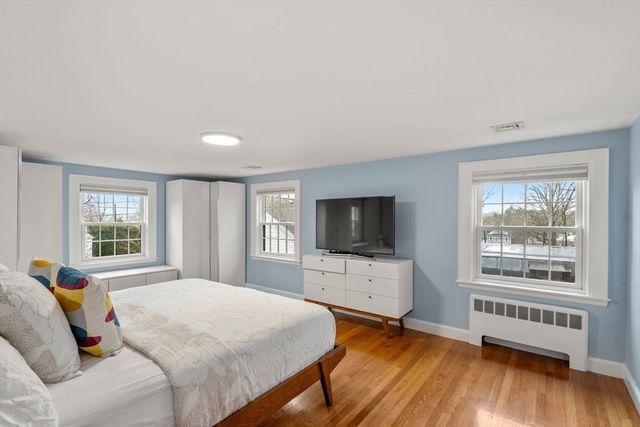 5 Summer St, Newton, MA 02464