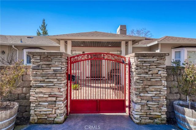 9183 Fox, Cobb, CA 95426