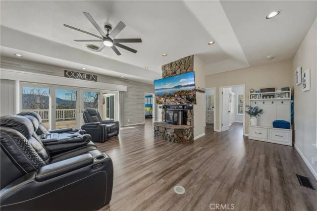 9183 Fox, Cobb, CA 95426