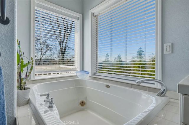 9183 Fox, Cobb, CA 95426