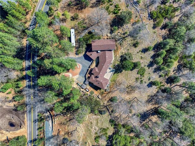 9183 Fox, Cobb, CA 95426