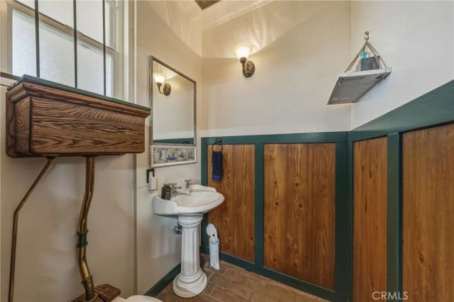 9183 Fox, Cobb, CA 95426