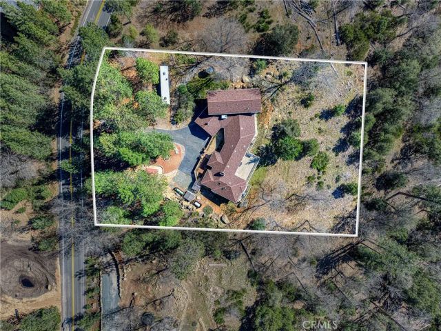 9183 Fox, Cobb, CA 95426