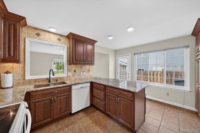 5022 Langdon Drive, Brighton Township, MI 48114