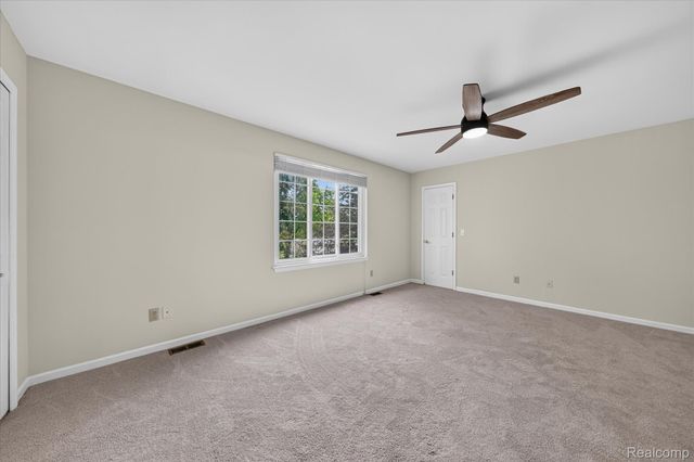 5022 Langdon Drive, Brighton Township, MI 48114
