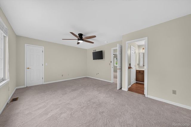 5022 Langdon Drive, Brighton Township, MI 48114