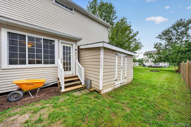 5022 Langdon Drive, Brighton Township, MI 48114