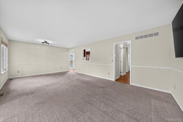 5022 Langdon Drive, Brighton Township, MI 48114