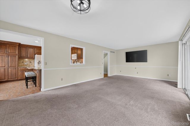 5022 Langdon Drive, Brighton Township, MI 48114