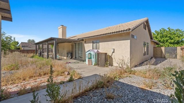 15711 Garnet, Victorville, CA 92394