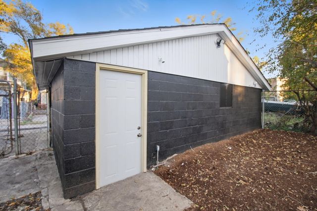 537 Harrison Street, Gary, IN 46402