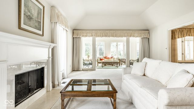 9271 Spring Lakes Drive, Indianapolis, IN 46260