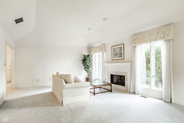 9271 Spring Lakes Drive, Indianapolis, IN 46260