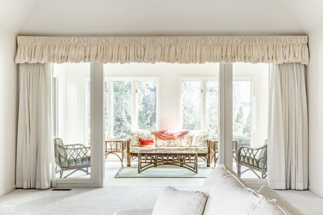 9271 Spring Lakes Drive, Indianapolis, IN 46260