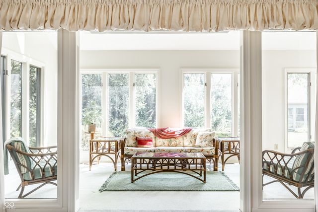 9271 Spring Lakes Drive, Indianapolis, IN 46260