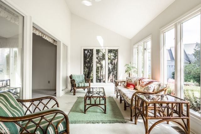 9271 Spring Lakes Drive, Indianapolis, IN 46260