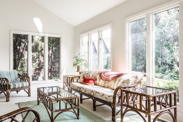 9271 Spring Lakes Drive, Indianapolis, IN 46260