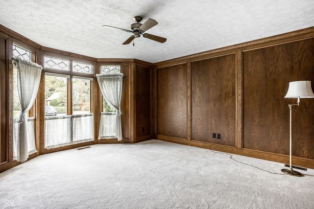 9271 Spring Lakes Drive, Indianapolis, IN 46260