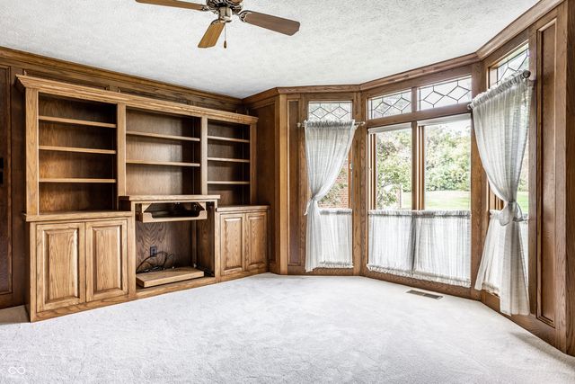 9271 Spring Lakes Drive, Indianapolis, IN 46260