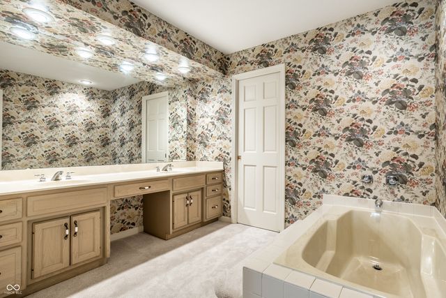 9271 Spring Lakes Drive, Indianapolis, IN 46260