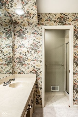 9271 Spring Lakes Drive, Indianapolis, IN 46260