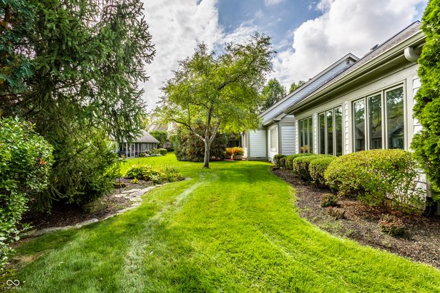 9271 Spring Lakes Drive, Indianapolis, IN 46260