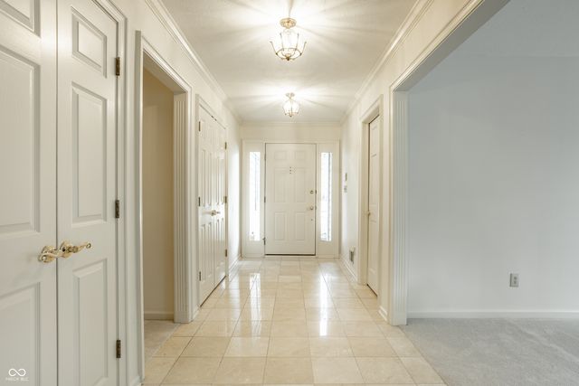 9271 Spring Lakes Drive, Indianapolis, IN 46260