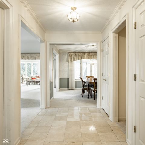 9271 Spring Lakes Drive, Indianapolis, IN 46260