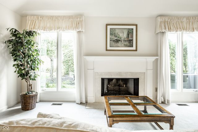 9271 Spring Lakes Drive, Indianapolis, IN 46260