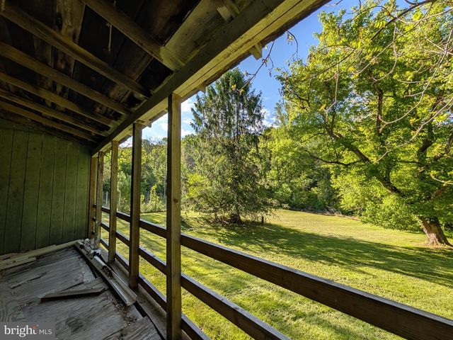 189 PIEDMONT ORCHARD RD, Linden, VA 22642