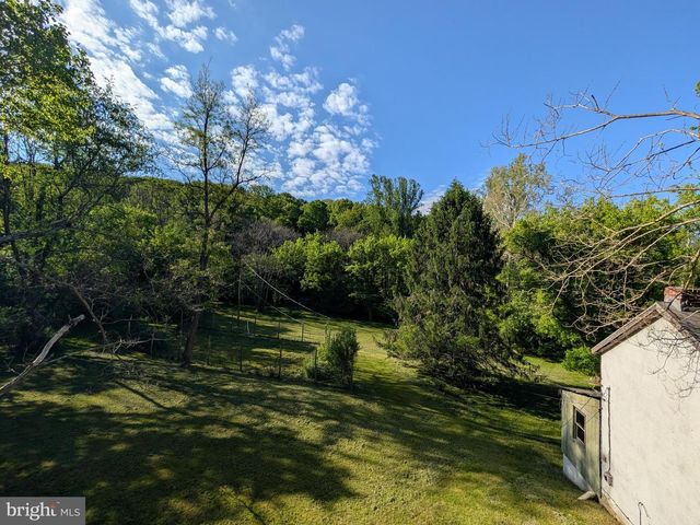 189 PIEDMONT ORCHARD RD, Linden, VA 22642
