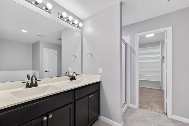 2050 Bravos Manor Lane, Fresno, TX 77545