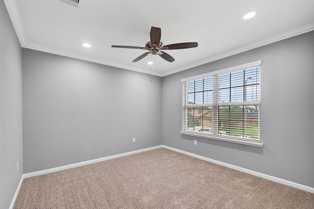 2050 Bravos Manor Lane, Fresno, TX 77545