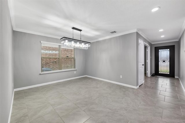 2050 Bravos Manor Lane, Fresno, TX 77545