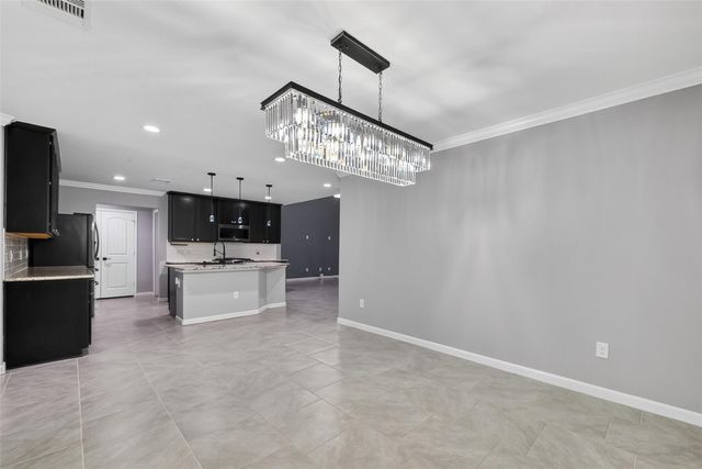 2050 Bravos Manor Lane, Fresno, TX 77545