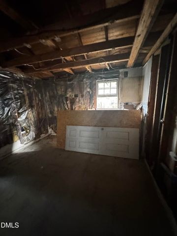 102 S Fisher Street, Raleigh, NC 27610