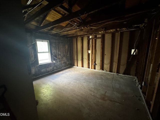 102 S Fisher Street, Raleigh, NC 27610