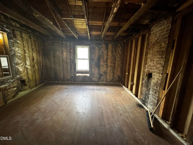 102 S Fisher Street, Raleigh, NC 27610