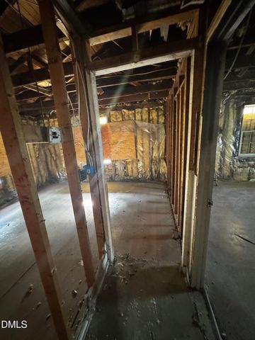 102 S Fisher Street, Raleigh, NC 27610