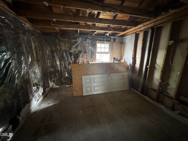 102 S Fisher Street, Raleigh, NC 27610
