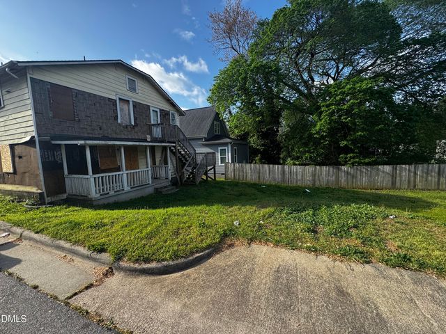 102 S Fisher Street, Raleigh, NC 27610
