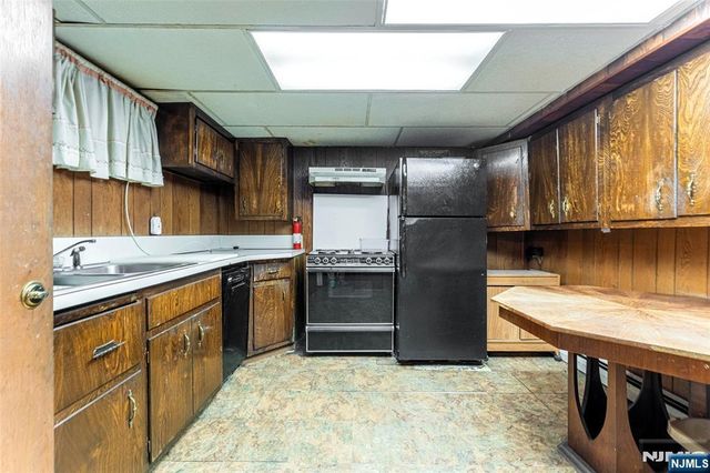 1806 Rensselaer Road, Teaneck, NJ 07666