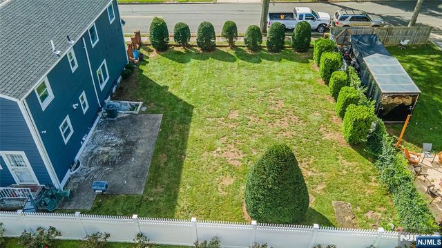 1806 Rensselaer Road, Teaneck, NJ 07666