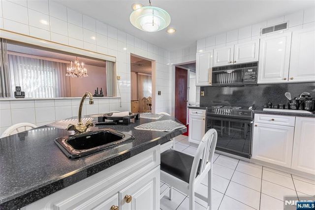 1806 Rensselaer Road, Teaneck, NJ 07666