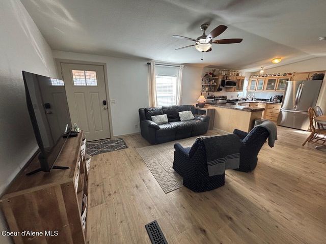 2063 W Gueneveres WAY, Post Falls, ID 83854