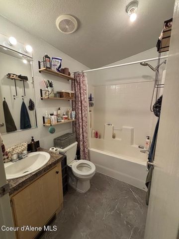 2063 W Gueneveres WAY, Post Falls, ID 83854