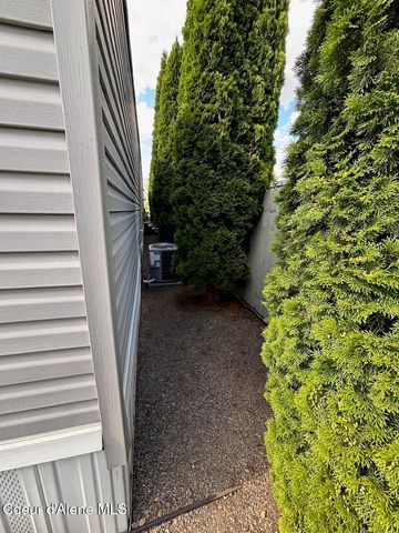 2063 W Gueneveres WAY, Post Falls, ID 83854