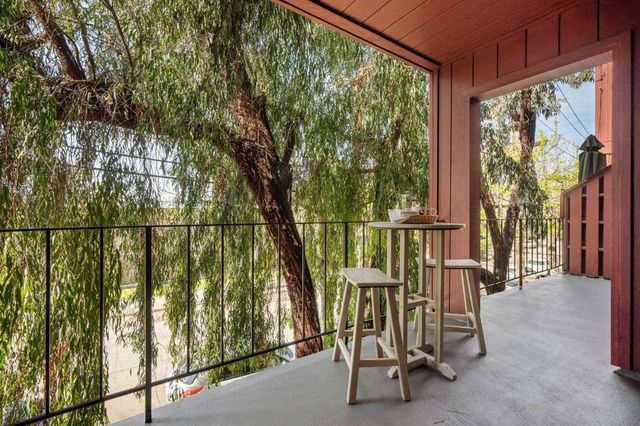 3751 Harrison St 102, Oakland, CA 94611