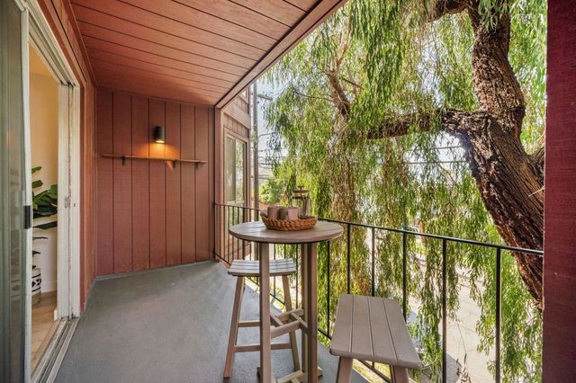 3751 Harrison St 102, Oakland, CA 94611