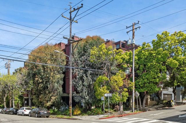 3751 Harrison St 102, Oakland, CA 94611